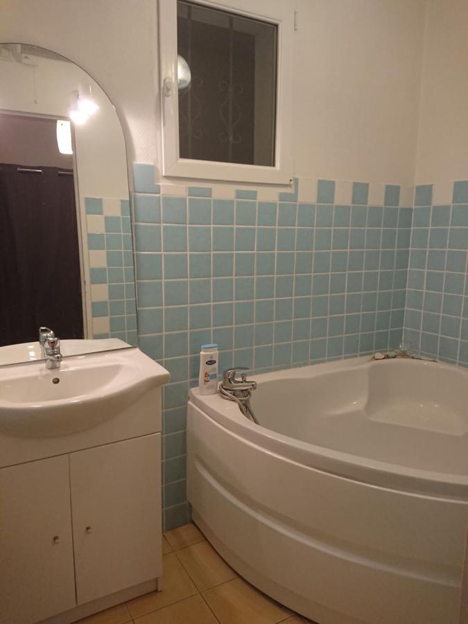 Chambre Aux Portes De Laval Entrammes Eksteriør billede